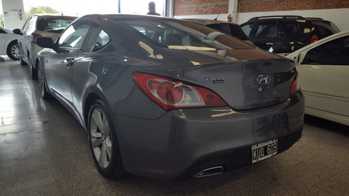 Hyundai Genesis Coupe 2.0t Cingolani