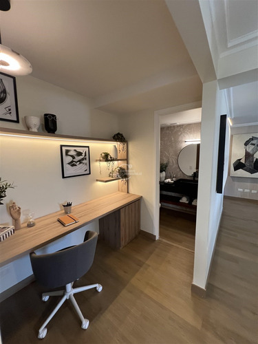 Departamento En Venta De 2 Dorm. En Las Condes