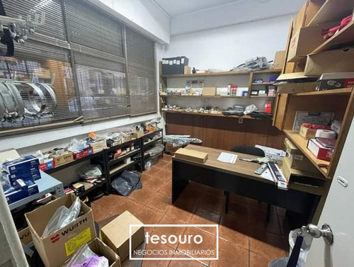 Imagen 4 de 6 de Venta Local Comercial Con Oficinas Y Amplio Galpón, Palermo - Montevideo
