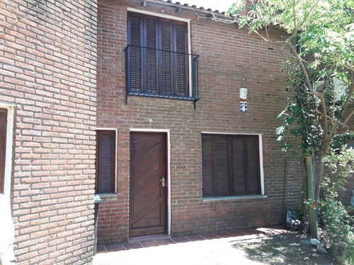 Alquiler Casa En Horacio Garcia Lagos Con 2 Dormitorios En Parque De Solymar