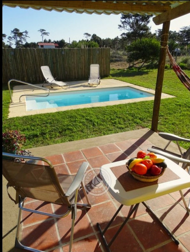 Imagen 18 de 26 de Hermosa Casa Punta Del Diablo Piscina Climatizada!