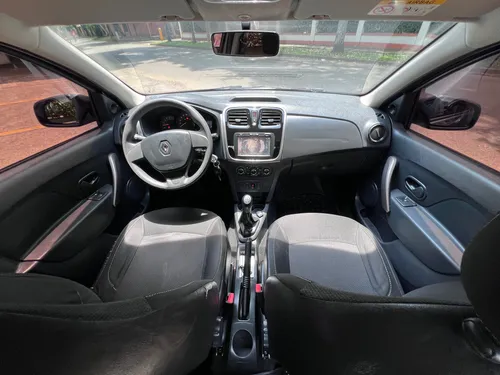 Renault Logan 1.6 Expression / Life +