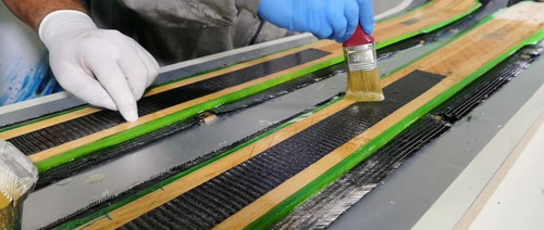 Imagen 5 de 7 de Resina Cristal P/ Laminar Telas De Carbono, Kevlar X 1,5 Kg