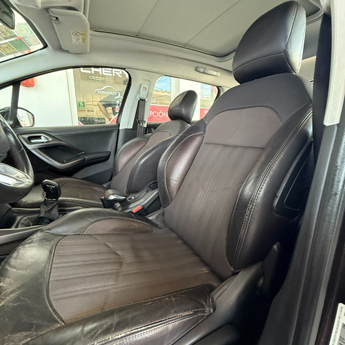 Peugeot 2008 1.6 Feline