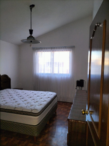 Se Vende Casa En Fraccionamiento Los Arcos En Excelente Ubicación Calle Con Parque Área Verde De Ambos Lados,