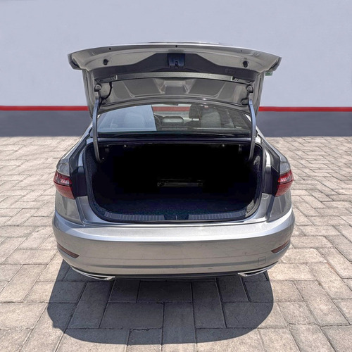 Volkswagen Jetta R Line Tiptronic TSI 1.4L