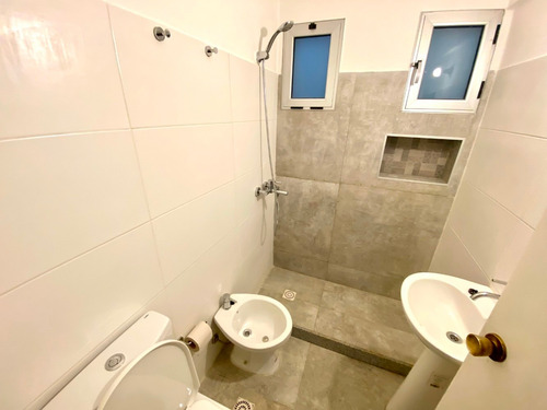 Imagen 7 de 14 de Alquiler Apartamento U Oficina Centro 1 Dormitorio Patio