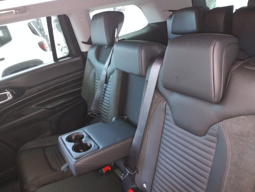 Imagen 15 de 16 de Jeep Commander 4x2 Limited 2023