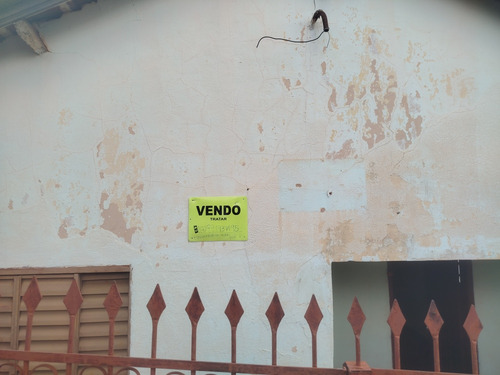 Casa Com 2 Quartos, 1 Banheiro Com 300 Mts Em Auriflama