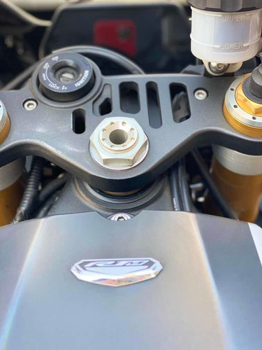 Imagen 4 de 8 de Yamaha R1m Todo Carbono Hobbycer Bikes
