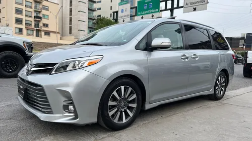 Toyota Sienna 3.5 Limited At