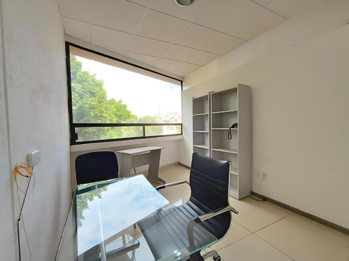 Oficina Amueblada En Renta Con Todos Los Servicios Incluidos En Carretas, Querétaro.
