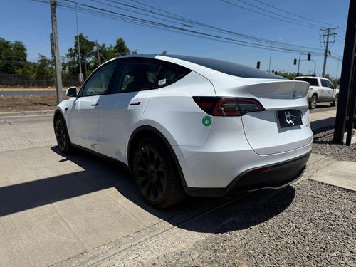 Tesla MODEL Y TESLA MODEL Y LONG RANGE