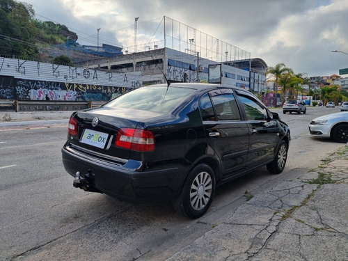 Imagem 13 de 13 de Volkswagen Polo Sedan 1.6 Total Flex 4p 2006