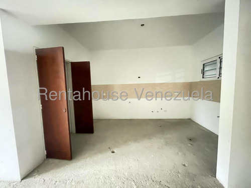 En Venta Iluminado Apartamento Para Acondicionar En Los Guayabitos