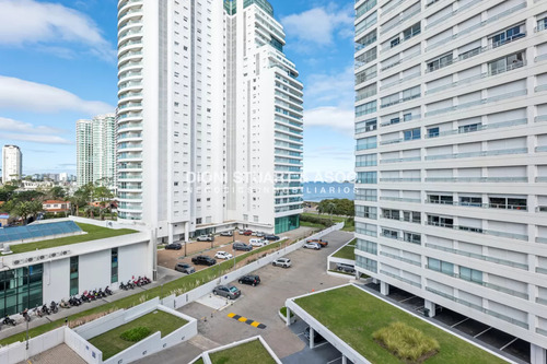Departamento En Venta En Playa Mansa - 3 Dorm Y Dep. - Reciclado - Complejo Lincoln Center - Torre Jefferson