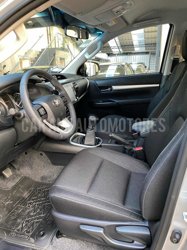 Toyota Hilux 2.8 Cd Srv 177cv 4x2 /// 2021 - 0km