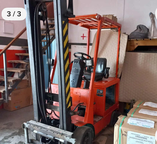 Autoelevador Marca Clark Motor Renault Naftero Torre Doble