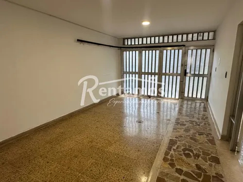 Casa-local En Arriendo En Av Jardín. Cod A775891