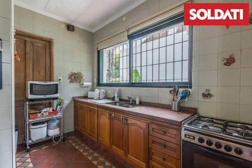 Venta - Casa 5 Ambientes Con Cochera Y Piscina - Vicente López