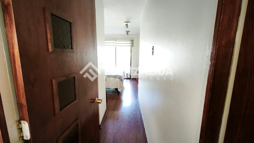Casa En Venta De 4 Dorm. En Maipú