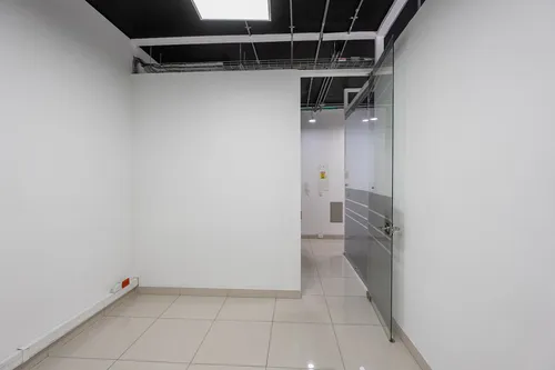 Oficina En Arriendo/venta En Chico Norte. Cod A1094083