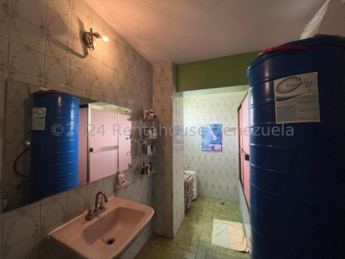 Apartamento En Venta Ubicado En Maracay Urb Calicanto Db 24-27543