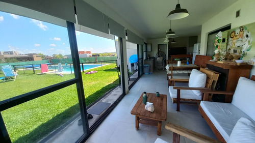 Casa 4 Ambientes En Venta En Barrio Privado San Sebastián