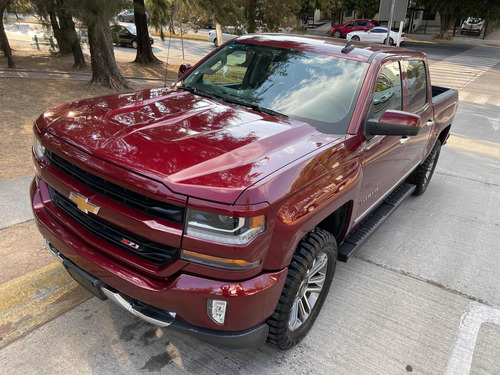Imagen 8 de 15 de Chevrolet Cheyenne 2016 5.4 2500 Doble Cab Lt Z71 4x4 At