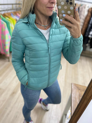 Campera Ultralivina Corta Simil Pluma Mujer The Big Shop