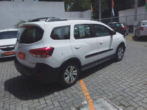 Imagem 7 de 10 de Chevrolet Spin 1.8 Activ7 8v Flex 4p Automático