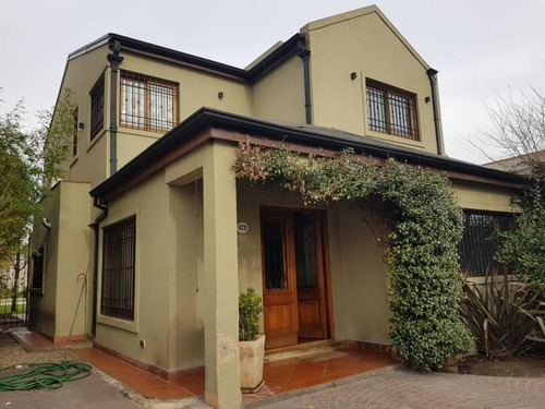 Imagen 1 de 27 de Venta De Casa 4 Ambientes En Hurlingham