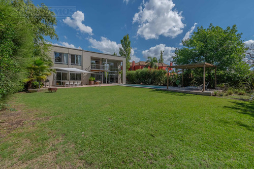 Espectacular Lote Interno De 859m2