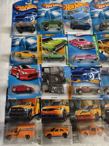 Hot Wheels 1:64 Modelos Especiales 22 Vehículos Y Matchbox Azul Claro