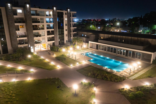 Departamento En Venta De 2 Dormitorios En Mediland Village - Urca