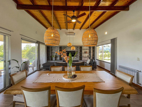 Imagen 8 de 30 de Casa De 3 Dormitorios Con Pileta En Puerto Roldán
