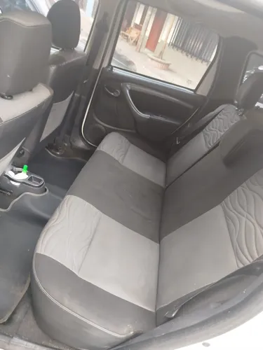 Vendo Duster Modelo 2015 4x4