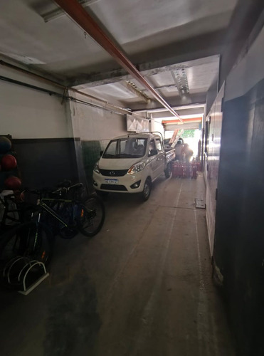 Galpon Deposito Con Departamentos Avellaneda