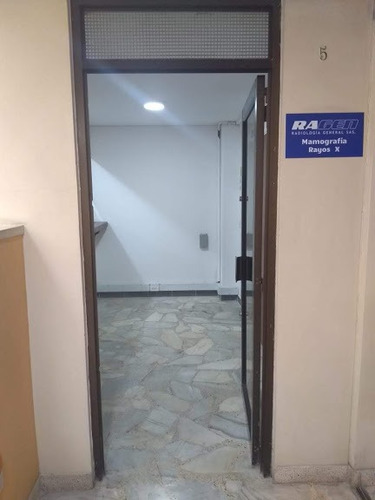 Imagen 10 de 26 de Alquilo Consultorio En El Barrio San Fernando