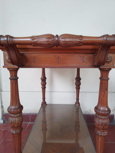 Antigua Mesa De Madera Tallada Con Ruedas De Bronce,m Buena! (Usado)