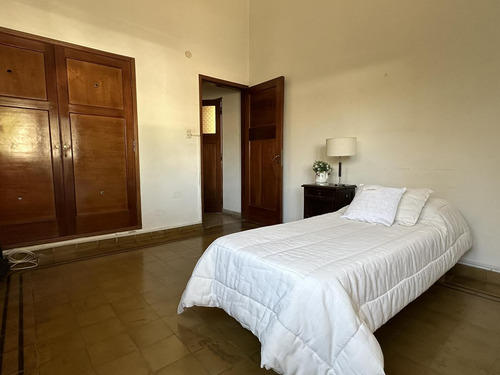Barrio Juniors - Se Vende Casa De 2 Dorm - Patio Con Asador - Disponibilidad Inmediata