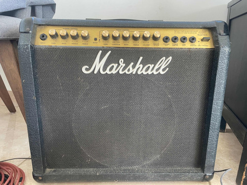 Amplificador Marshall 8040