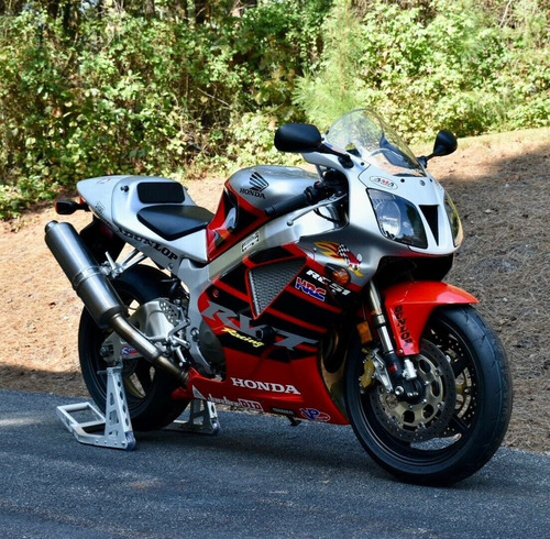 Imagen 7 de 8 de 2004 Honda Rc51