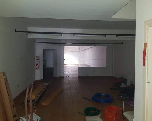 Espacio Para Fábrica + Chalet En Primer Piso