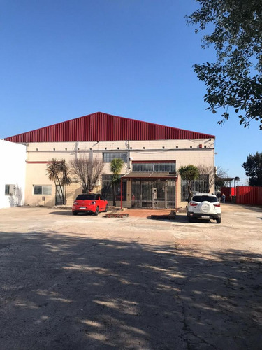 Importante Planta En Calle Cochabamba