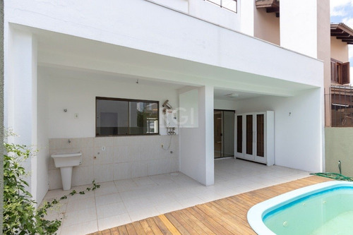 Casa Em Hípica Com 3 Dormitórios - Lu431789