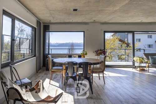 Imagen 7 de 28 de Alquiler Casa En Bariloche. 7 Pax. Vista Al Lago + Cine + Hidromasaje. 202.