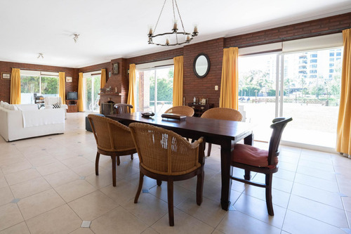 Casa Con Amarra Propia En Lote Con Salida Al Rio