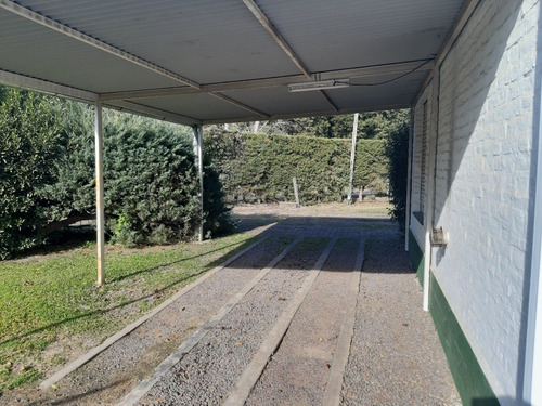 Venta Casa Los Rosales Con Quincho, Parrilla, Piscina Y Guarda Coche Semi Cubierto, Oportunidad!!!!