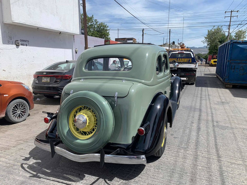 Imagen 8 de 14 de Ford Victoria Sedan